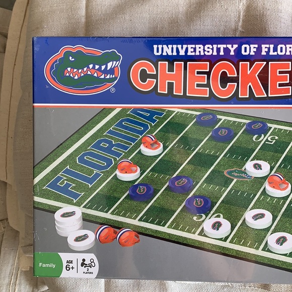 University Of Florida checkers game - Picture 2 of 4
